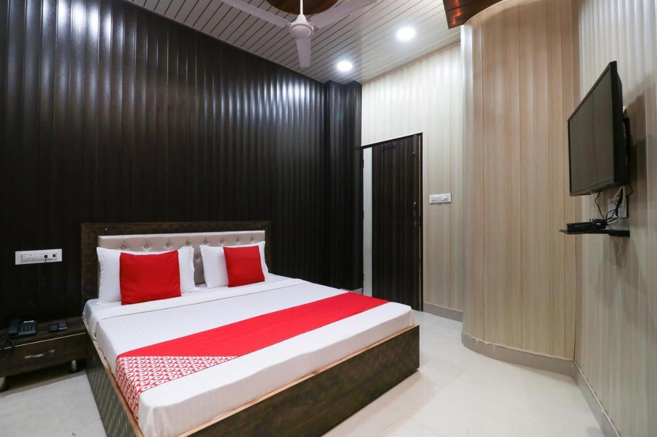 Hotel 7 Deep Ludhiana Esterno foto