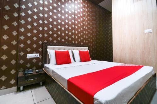Hotel 7 Deep Ludhiana Esterno foto
